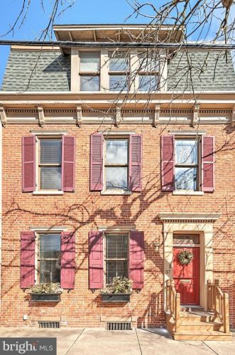 37 Newberry St, York, PA 17401-1017