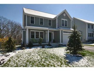 28 Coastwind Dr, Westerly, RI 02891-2065