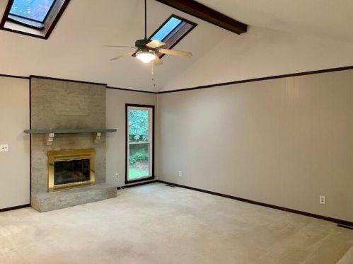 212 Elmwood Ave, Ladson, SC 29456-4932