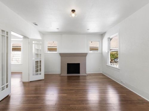 3236 Travis Ave, Fort Worth TX  76110-4043 exterior