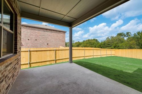 203 Lakeridge Dr, Princeton TX 75407-4828 exterior