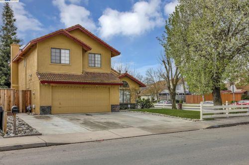1000 Norwegian Ave, Modesto, CA 95350-3697