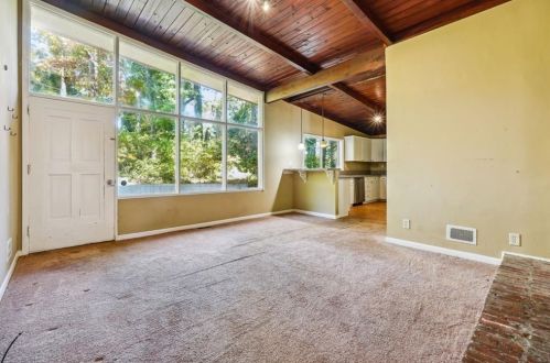2873 Bob White Dr, Atlanta, GA 30311-3102
