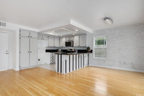 2 Wadsworth, Irvine CA  92620-3722 exterior