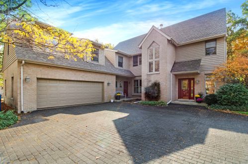 840 Huntley Woods Dr, Crete, IL 60417-1387