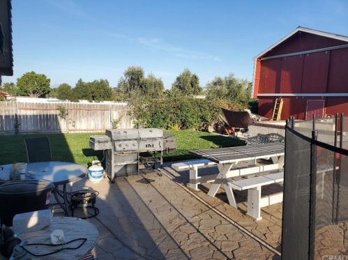 16743 Stallion Pl, Riverside CA  92504-5843 exterior