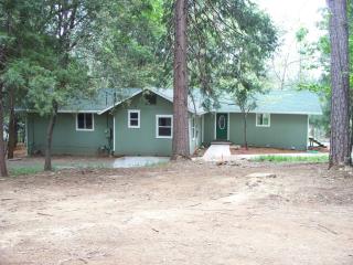 6216 Virginia Way, Paradise, CA 95969-3631