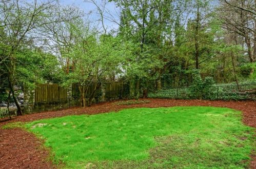 1041 Farmington Ln, Atlanta GA  30319-2811 exterior
