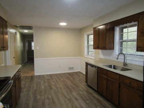 1501 Tanglewood Way, Conyers GA  30012-4056 exterior