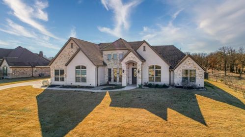 130 Lakeside Dr, Lipan, TX 76462-2909