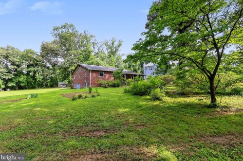 7324 Auburn St, Annandale, VA 22003-5820