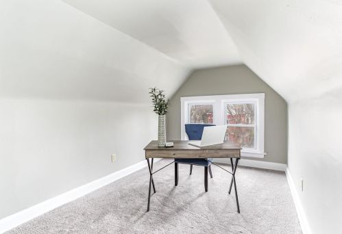 1850 Hewitt Ave, Cincinnati OH  45207-1827 exterior