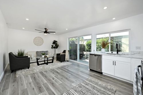 4051 Via Encinas, Cypress CA  90630-3431 exterior