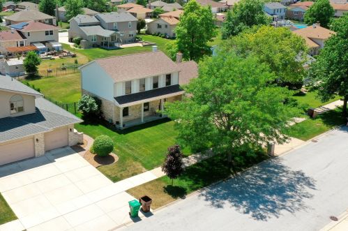 7525 Hanover Dr, Tinley Park, IL 60477-4728