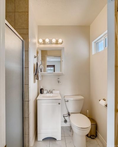 1111 Beacon Ave, Anaheim CA  92802-1811 exterior