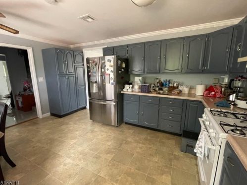 41 Justice St, Piscataway NJ  08854-5425 exterior