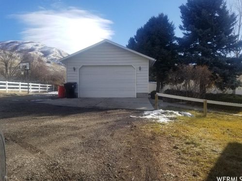 1955 Hwy 89, Perry UT 84302-4200 exterior