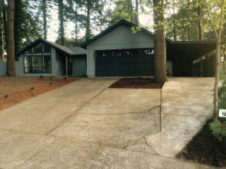 1873 Kent Ave, Stayton, OR 97383-1343