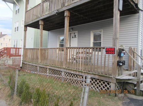 48 Parker St, Woonsocket, RI 02895-5253