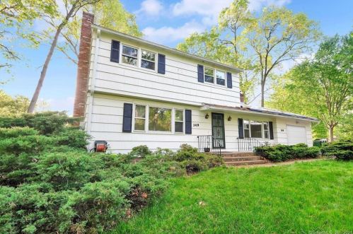 149 Cambridge Dr, Glastonbury, CT 06033-1342
