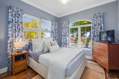 114 Kokololio Pl, Honolulu HI  96821-2562 exterior