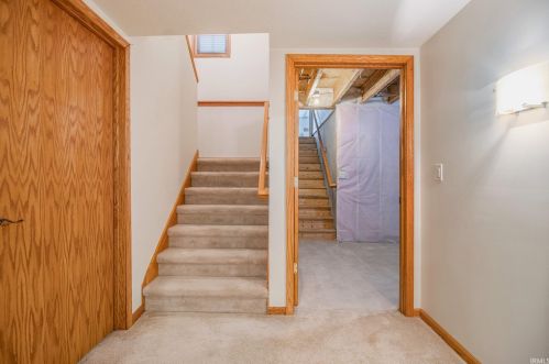 55384 Falling Water Dr, Elkhart IN  46514-0074 exterior