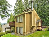 72 Point Dr, Bellingham, WA 98229-7931