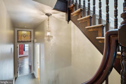 758 10th St, Philadelphia PA 19123-1966 exterior