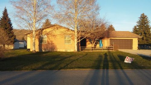 315 Post St, Cokeville, WY 83114