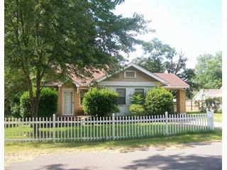 38 Davis St, Alma, AR 72921-3633