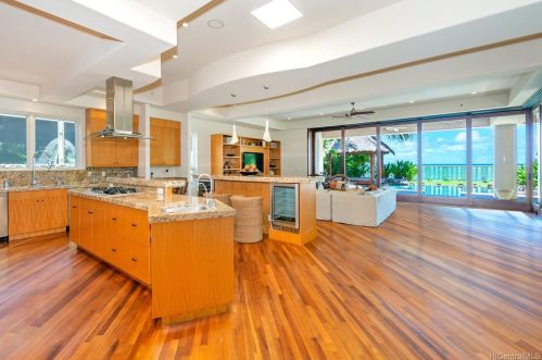 4577 Kahala Ave, Honolulu HI  96816-4926 exterior