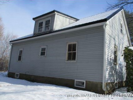 68 Russell St, Farmingdale, ME 04344-2830