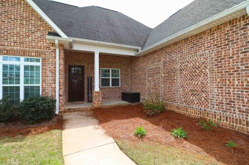 214 Highland Park Dr, Bonaire, GA 31005-4187