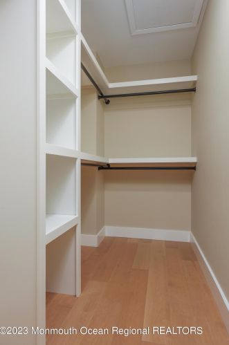 29 Manchester Ct, Tinton Falls NJ 07701-5490 exterior