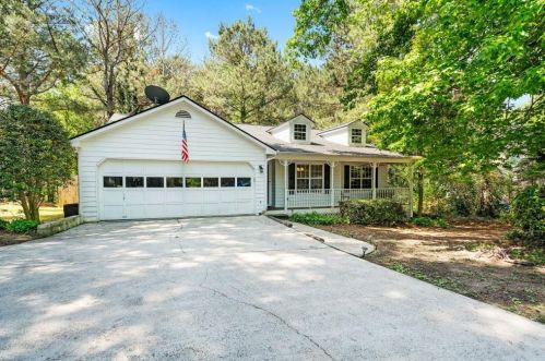 1738 Wynfield Ln, Auburn, GA 30011-2846