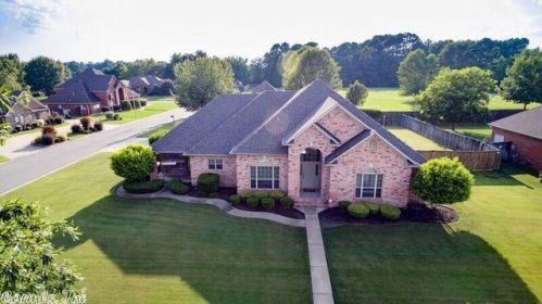 1405 Centennial Club Dr, Conway, AR 72034-8261