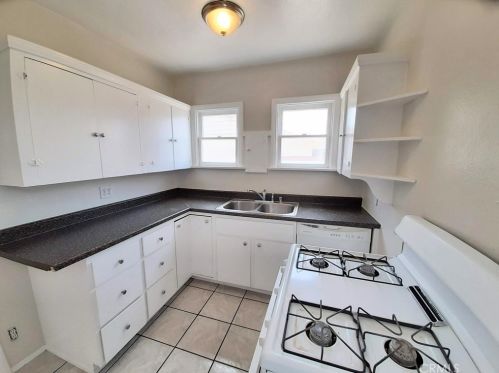 525 East St, Anaheim CA  92805-4835 exterior