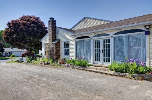 106 Mikelin Dr, Torrington, CT 06790-3148