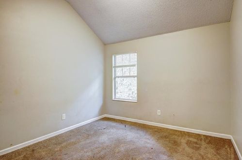 2297 Charleston Pointe, Atlanta GA  30316-3018 exterior