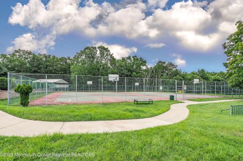 44 Orchard Ct, Jackson Twp, NJ 08527-2561