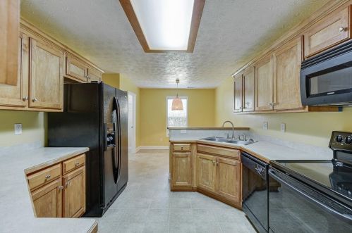2005 Lantern Dr, Jefferson GA  30549-6996 exterior