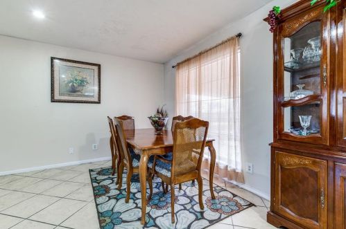 5716 Bonnie Wayne St, Fort Worth TX  76117-2026 exterior