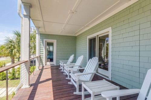 2307 Palm Blvd, Isle Of Palms SC  29451-2351 exterior
