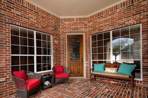 136 Brendan Woods Ln, Conroe, TX 77384-3733