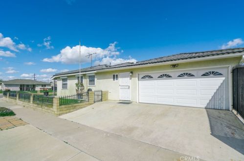 2440 Gramercy Ave, Anaheim CA  92801-3227 exterior