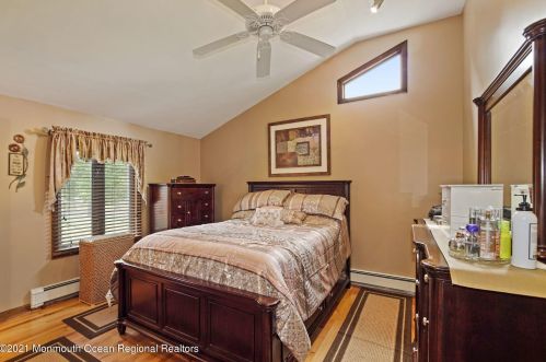 278 Edgebrook Rd, Trenton NJ 08691-3732 exterior