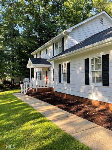 121 Brittney Ln, Lagrange, GA 30240-9266