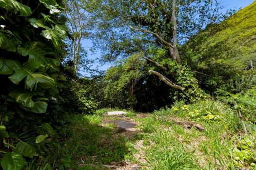 2550 Waiomao Rd, Honolulu HI 96816-3455 exterior