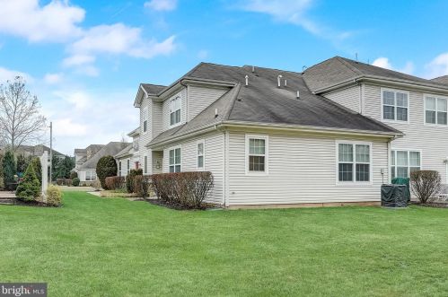 166 Copperfield Dr, Trenton NJ  08648-2583 exterior