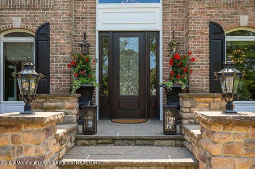 15 Pegasus Dr, Tinton Falls NJ 07724-2875 exterior